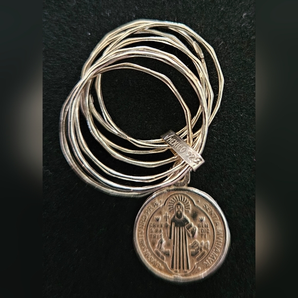 Sterling dangoe ring - Picture 1 of 3